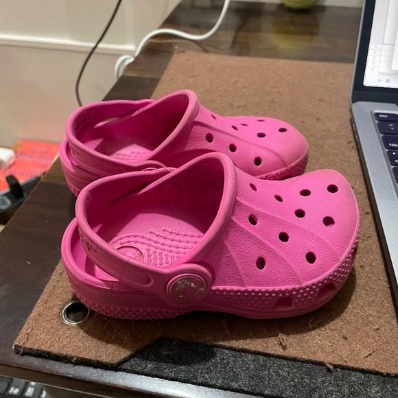 crocs Unisex-child Pink Clogs - 4.5 UK (C4C5) - Picture 3 of 4